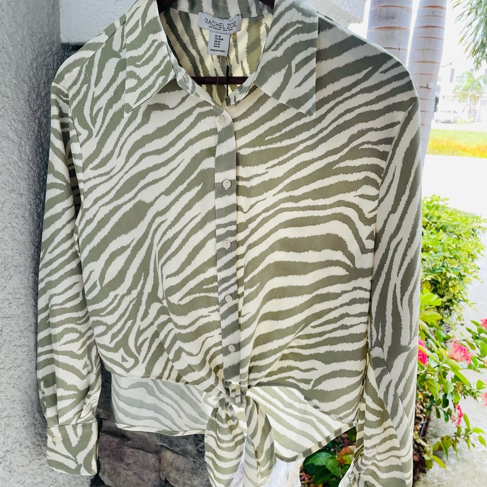 **SALE** NWT Rachel Zoe  Tie Front Silky Women's Blouse Size M - Picture 2 of 7